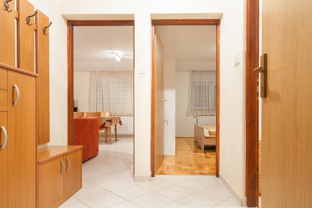 Apartment Aldo พูลา ห้อง รูปภาพ